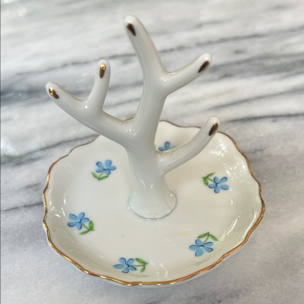I.W. Rice Vintage Porcelain Ring Holder, Outstanding Condition!